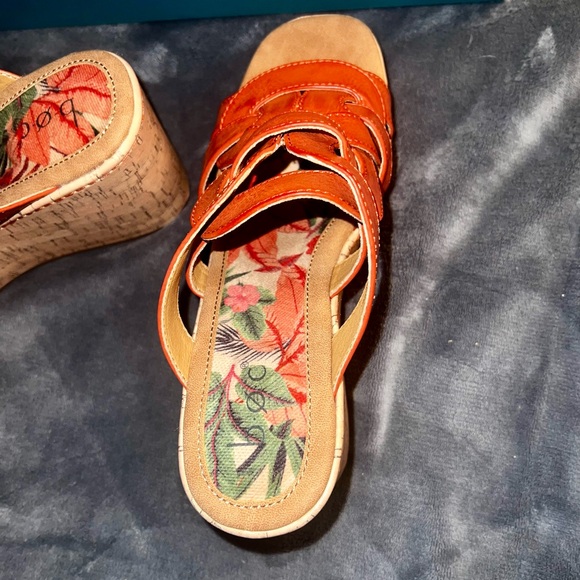 Never worn! b.o.c Wedges “Cora” Orange Size 10 - Picture 2 of 3